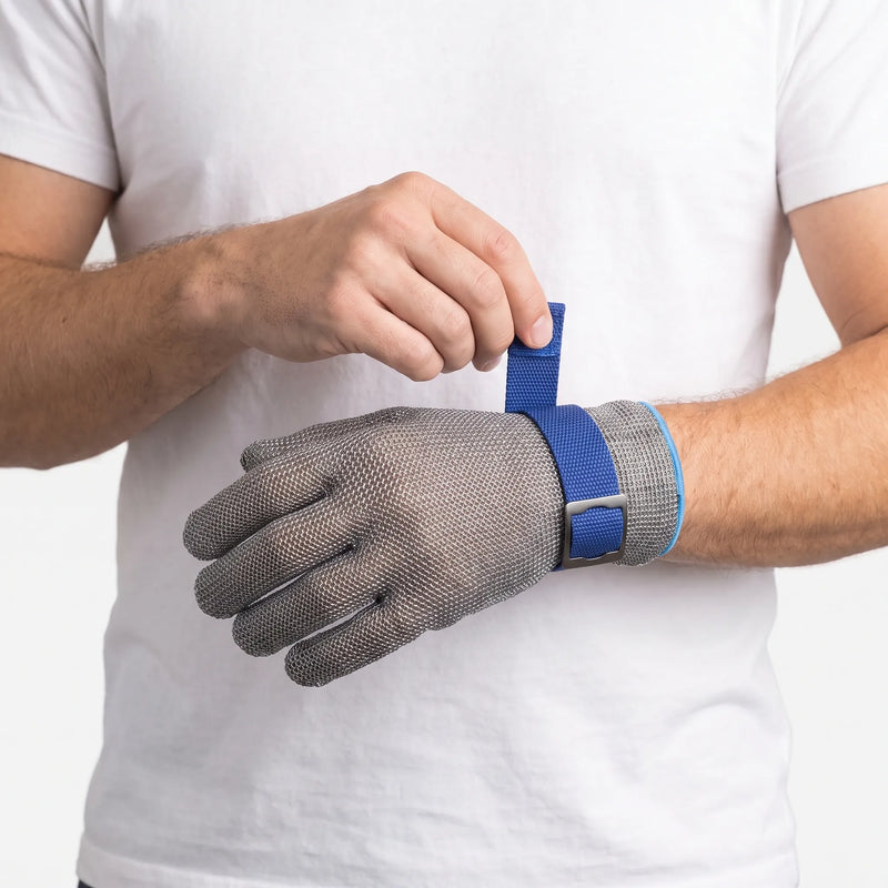 Culinaro  - Cut Resistant Glove Shucking Oysters